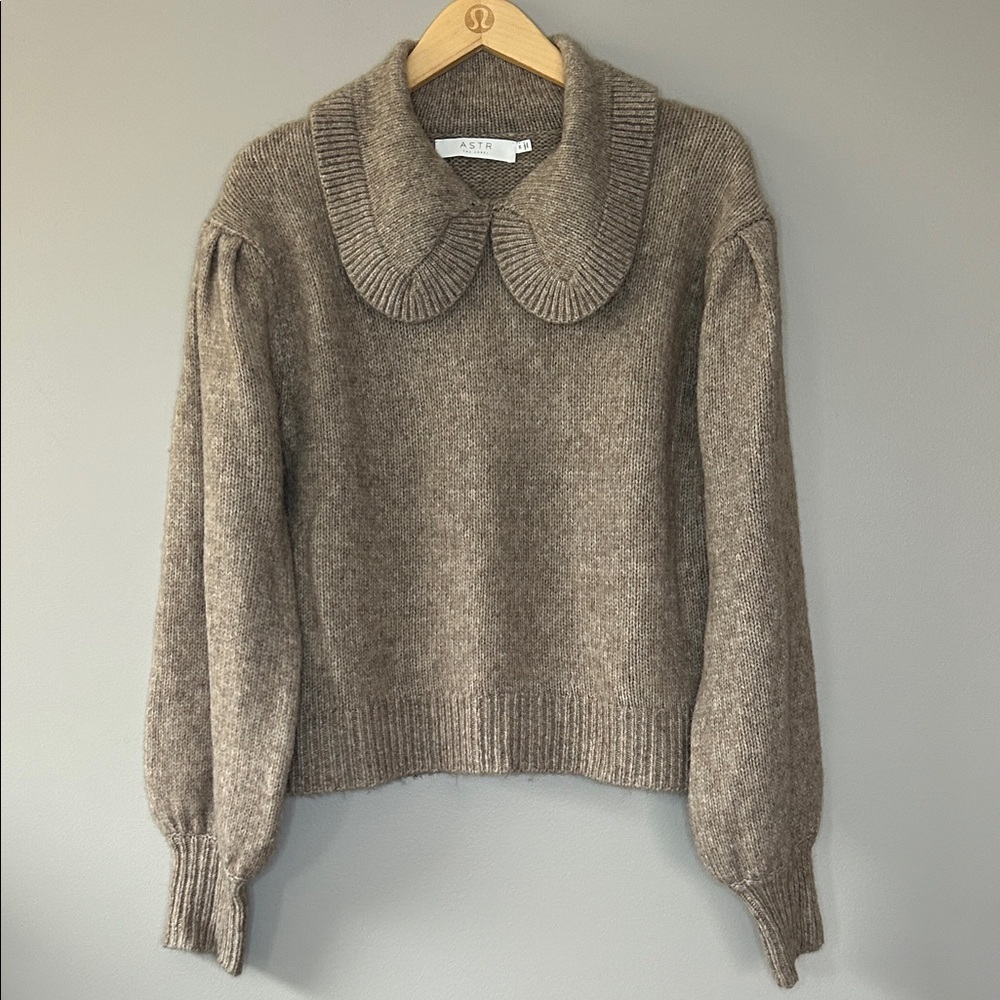 ASTR the Label Dashwood Peter Pan Collar Sweater Balloon Sleeve Medium Taupe
